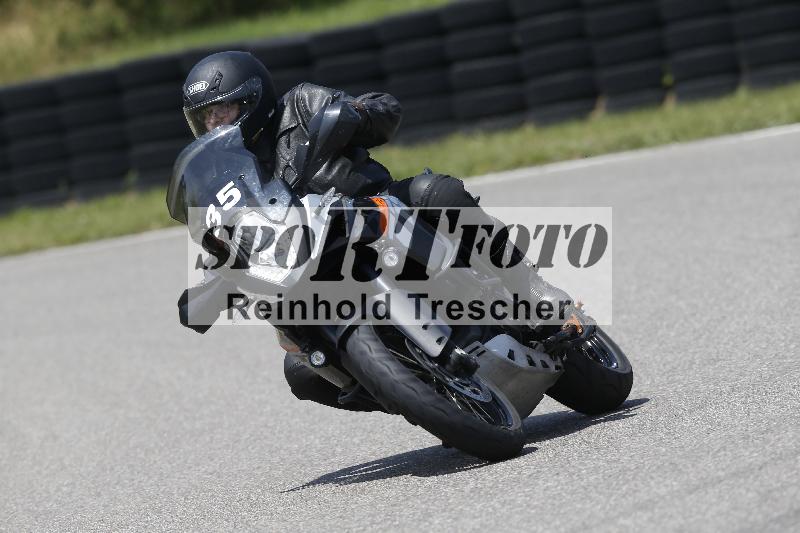 /27 12.06.2025 Ducati Schweiz Trackday Warmup  ADR/gruen-vert/35
